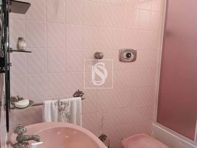 Moradia T5 para Venda em Granja do Ulmeiro Foto 22