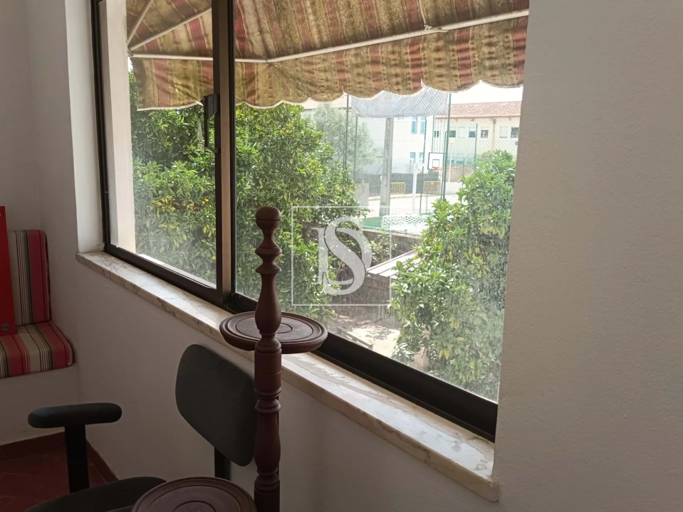 Moradia T5 para Venda em Granja do Ulmeiro Foto 13