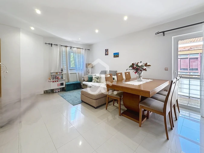 Apartamento T3 para Venda em Santa Cruz/Trindade e Sanjurge