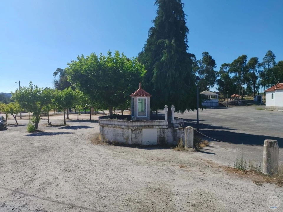 Moradia T9 para Venda em Seixo de Manhoses Foto 3