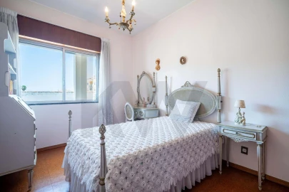 Moradia T5 para Venda em Loule (São Clemente)
