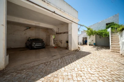 Moradia T5 para Venda em Loule (São Clemente)