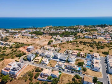 Moradia T3 para Venda em Albufeira e Olhos de Água
