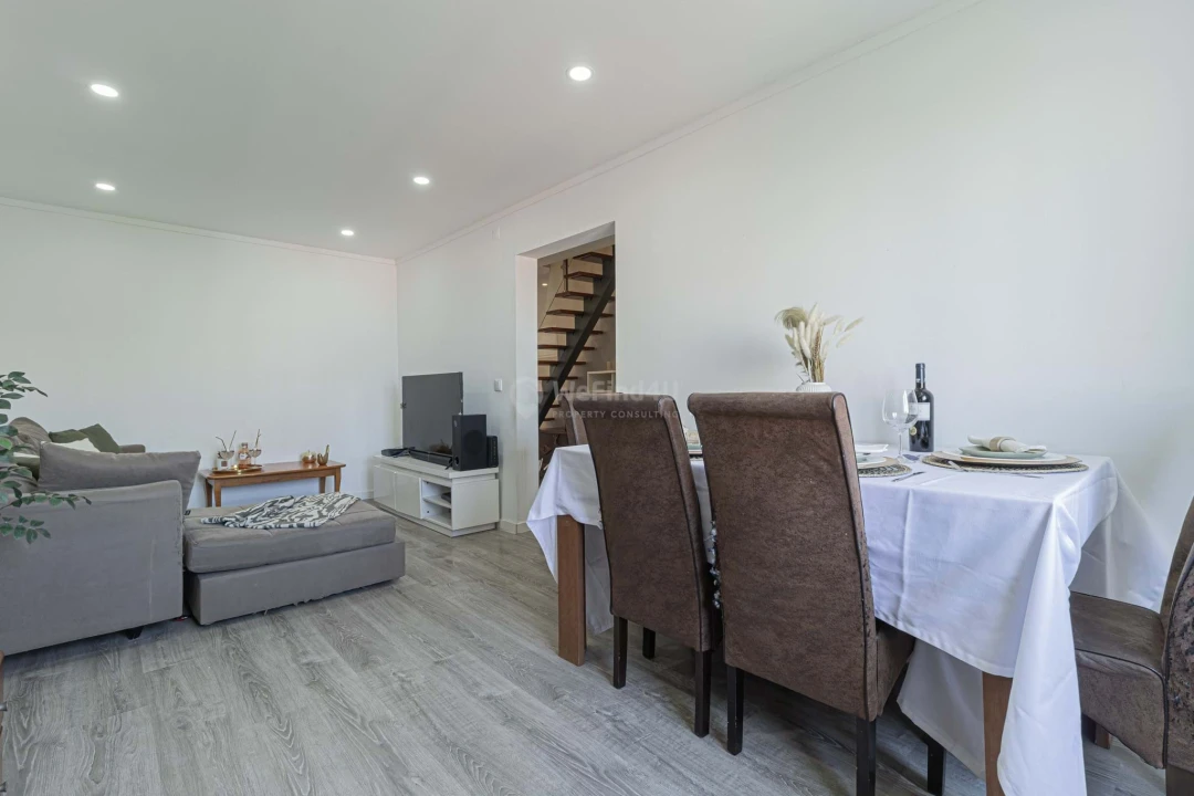 Apartamento T3 para Venda em Seixal Foto 22