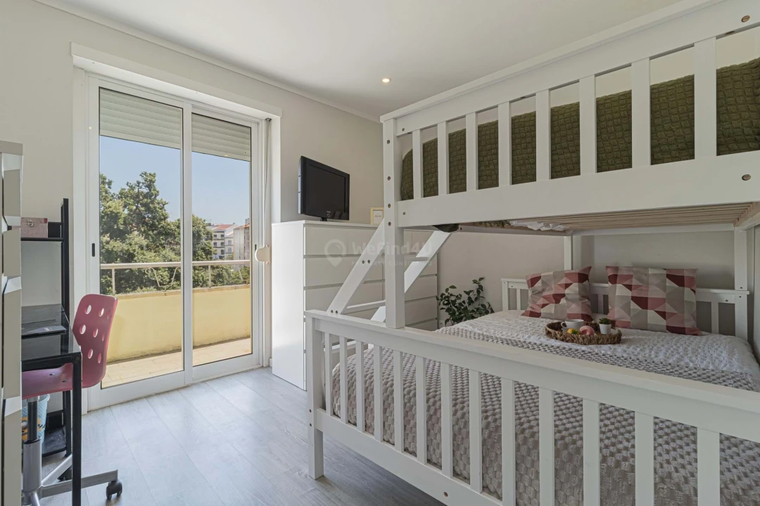 Apartamento T3 para Venda em Seixal Foto 33
