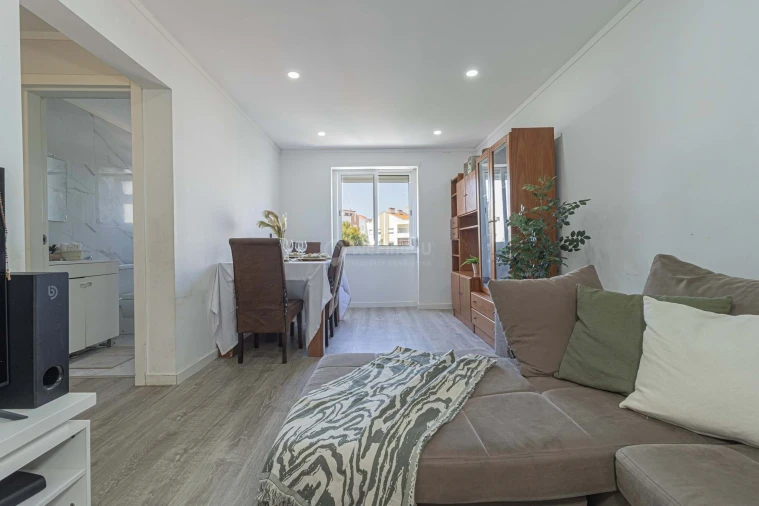 Apartamento T3 para Venda em Seixal Foto 15