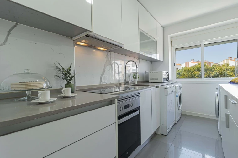 Apartamento T3 para Venda em Seixal Foto 4