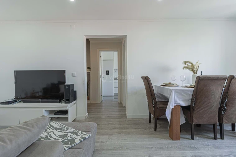 Apartamento T3 para Venda em Seixal Foto 18