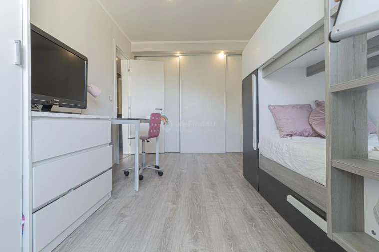 Apartamento T3 para Venda em Seixal Foto 32
