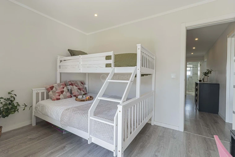 Apartamento T3 para Venda em Seixal Foto 37