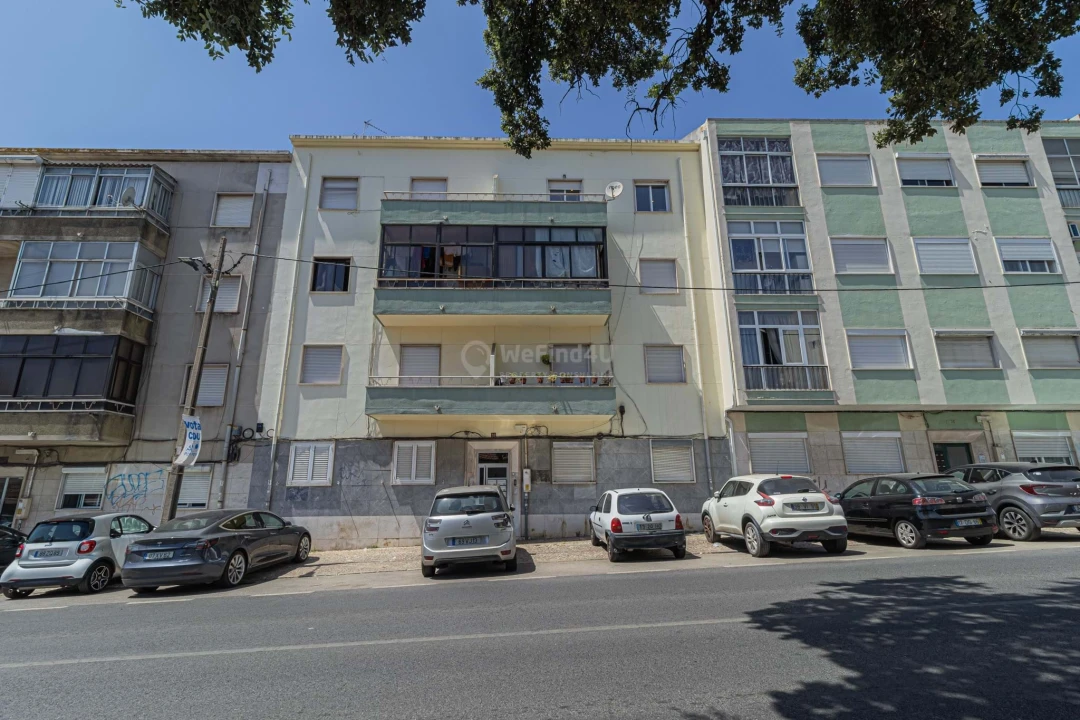 Apartamento T3 para Venda em Seixal Foto 49