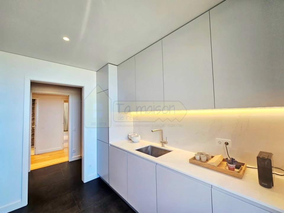 Apartamento T2 para Venda em Quarteira Foto 11