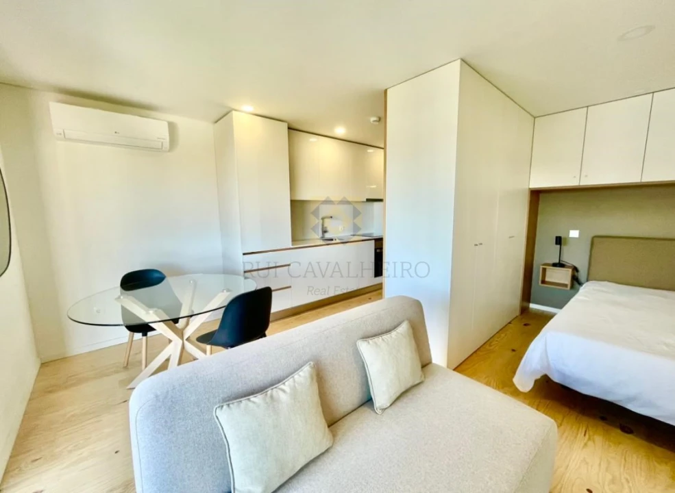 Apartamento para Venda em Cedofeita, Santo Ildefonso, Sé, Miragaia, São Nicolau e Vitória Foto 1