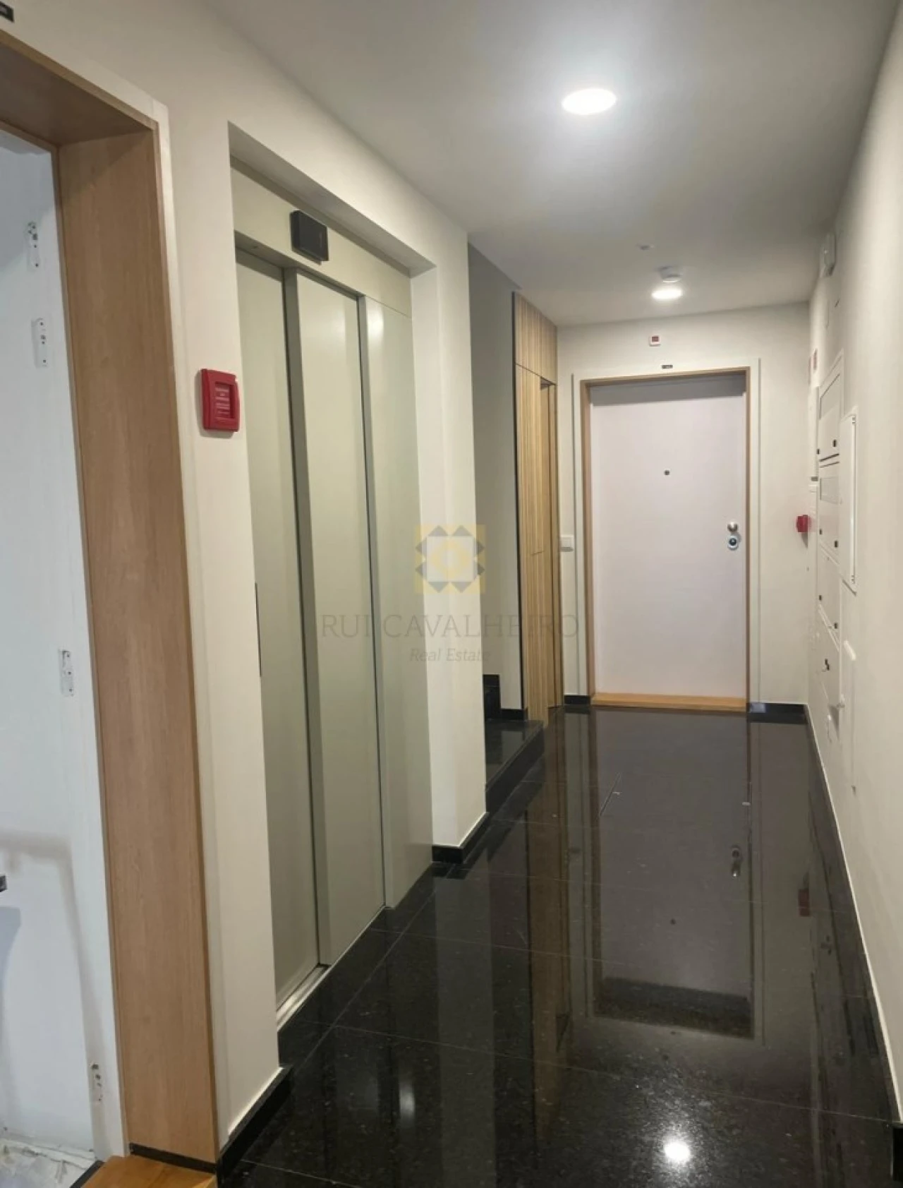 Apartamento para Venda em Cedofeita, Santo Ildefonso, Sé, Miragaia, São Nicolau e Vitória Foto 4