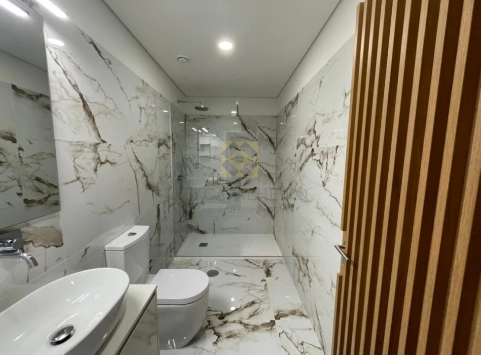 Apartamento para Venda em Cedofeita, Santo Ildefonso, Sé, Miragaia, São Nicolau e Vitória Foto 8