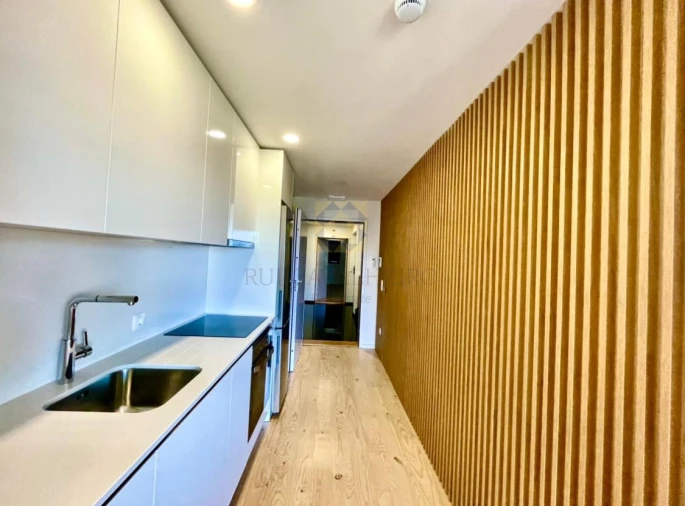 Apartamento para Venda em Cedofeita, Santo Ildefonso, Sé, Miragaia, São Nicolau e Vitória Foto 3
