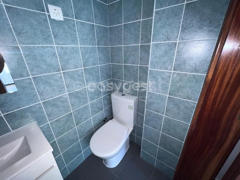 Apartamento T2 para Venda em São João Baptista e Santa Maria dos Olivais Foto 5