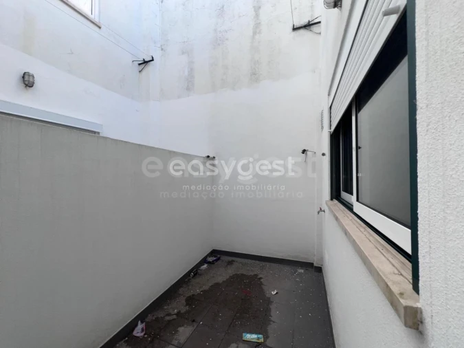 Apartamento T2 para Venda em São João Baptista e Santa Maria dos Olivais Foto 11