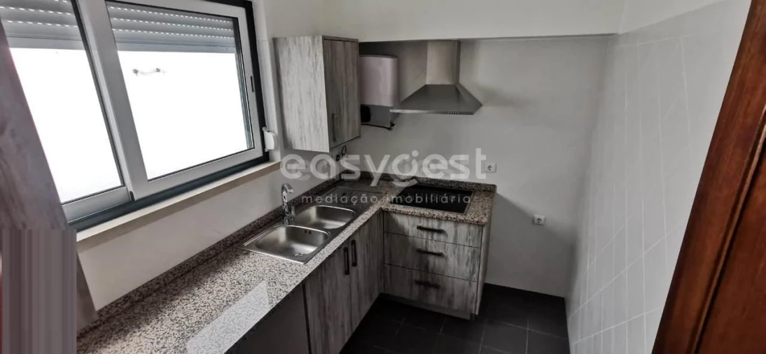 Apartamento T2 para Venda em São João Baptista e Santa Maria dos Olivais Foto 18