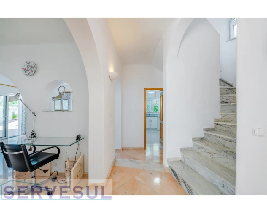 Moradia T5 para Venda em Porches Foto 15