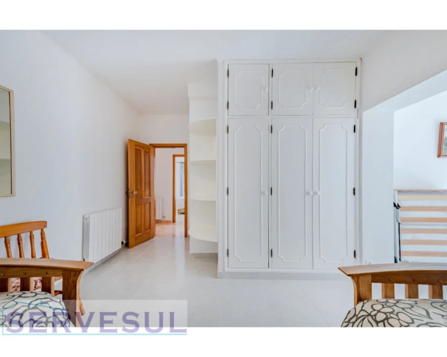 Moradia T5 para Venda em Porches Foto 22