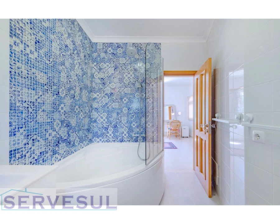 Moradia T5 para Venda em Porches Foto 37