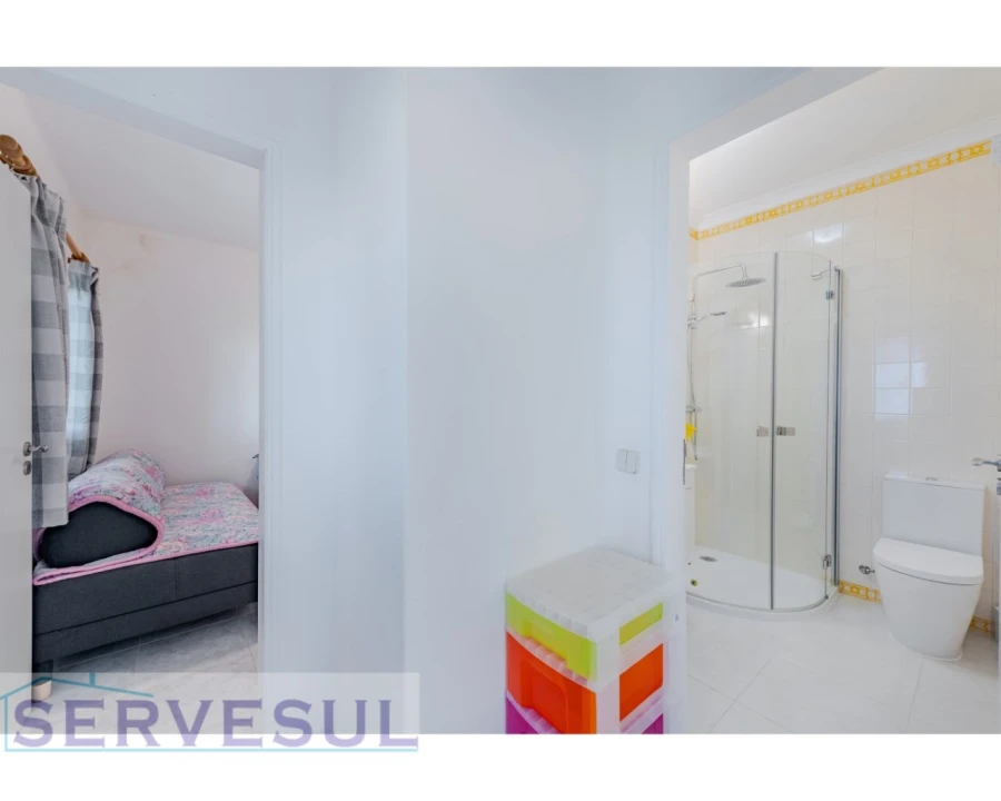 Moradia T5 para Venda em Porches Foto 51