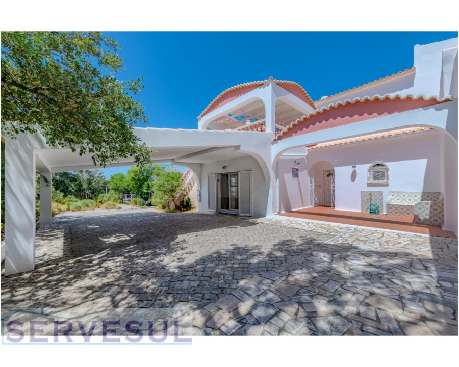 Moradia T5 para Venda em Porches Foto 73