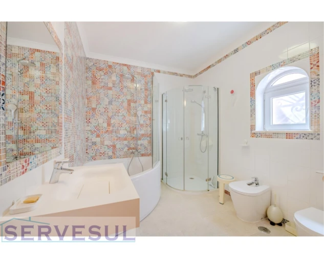 Moradia T5 para Venda em Porches Foto 19