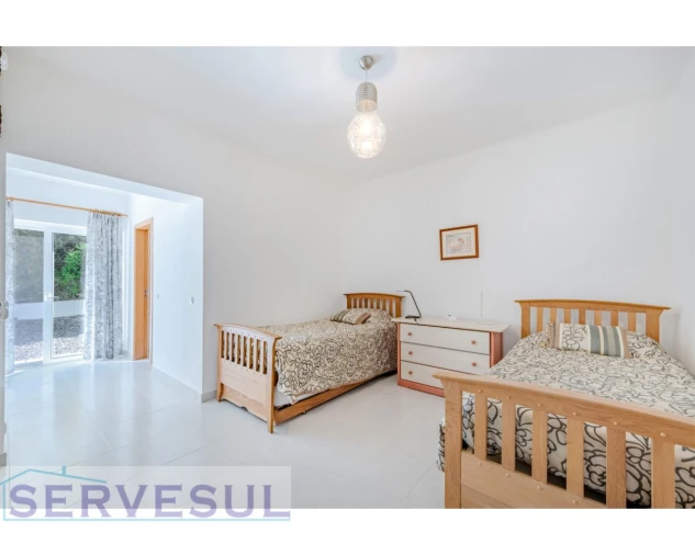 Moradia T5 para Venda em Porches Foto 20