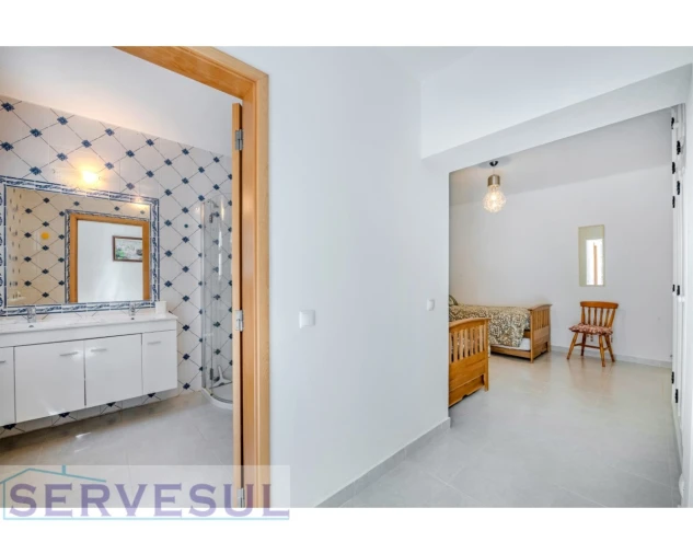 Moradia T5 para Venda em Porches Foto 22