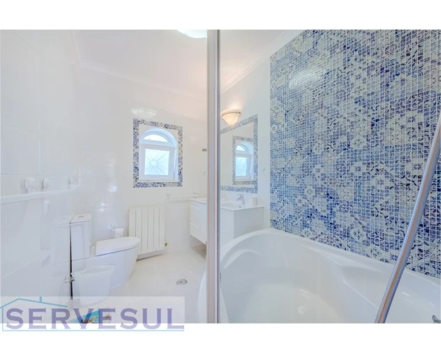 Moradia T5 para Venda em Porches Foto 35