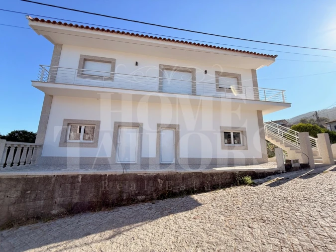 Moradia T3 para Venda em Alpendorada, Várzea e Torrão Foto 2