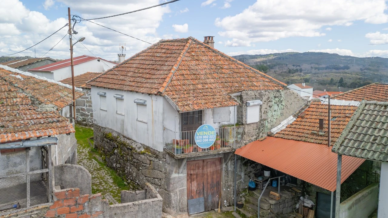 Moradia T2 para Venda em Vreia de Jales Foto 2