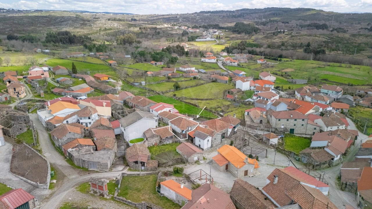 Moradia T2 para Venda em Vreia de Jales Foto 4