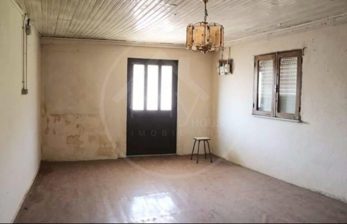 Moradia T2 para Venda em Vreia de Jales Foto 5