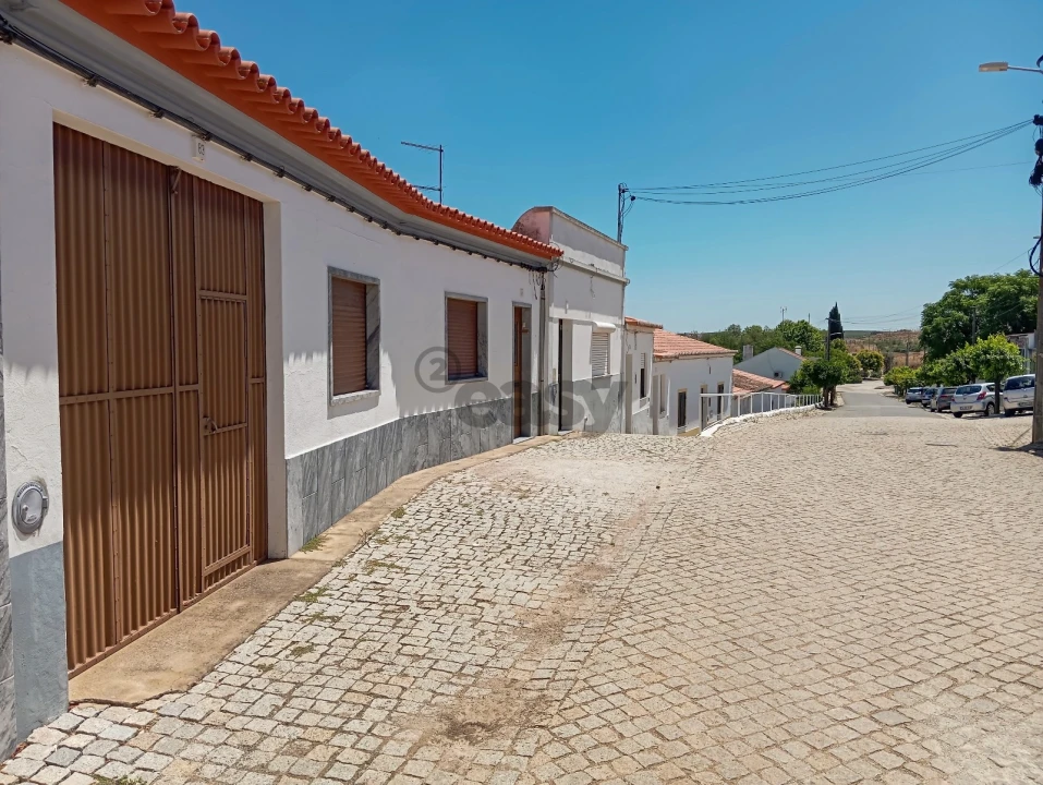 Moradia T3 para Venda em Brinches Foto 3