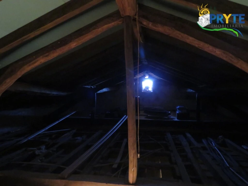 Moradia T2 para Venda em Castanheira de Pêra e Coentral Foto 27