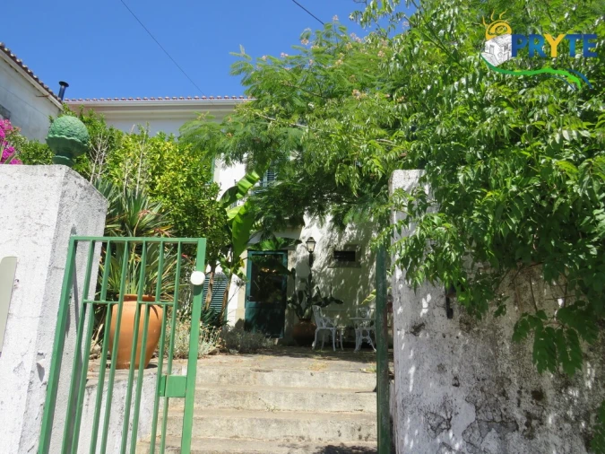 Moradia T2 para Venda em Castanheira de Pêra e Coentral