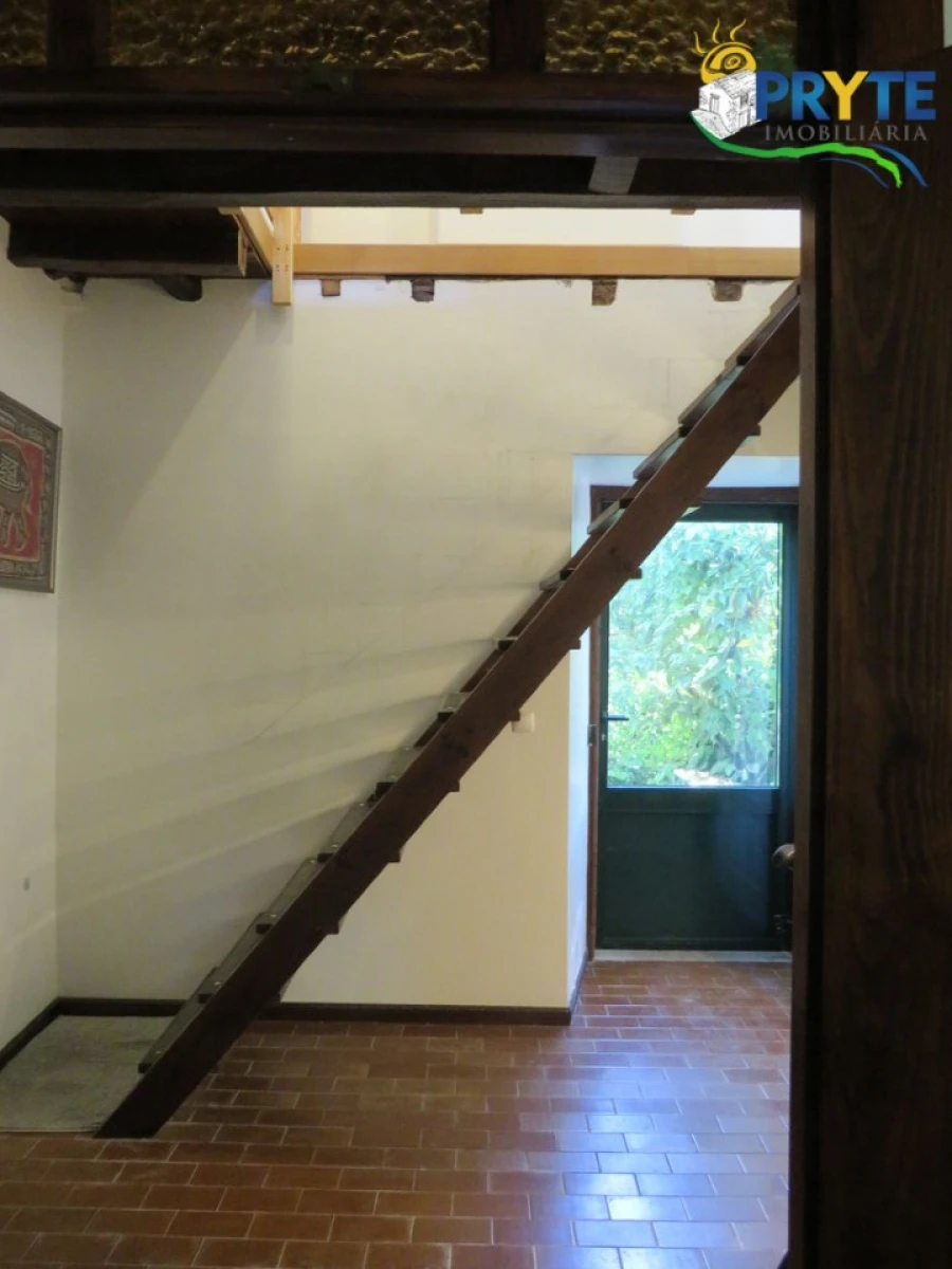 Moradia T2 para Venda em Castanheira de Pêra e Coentral Foto 9