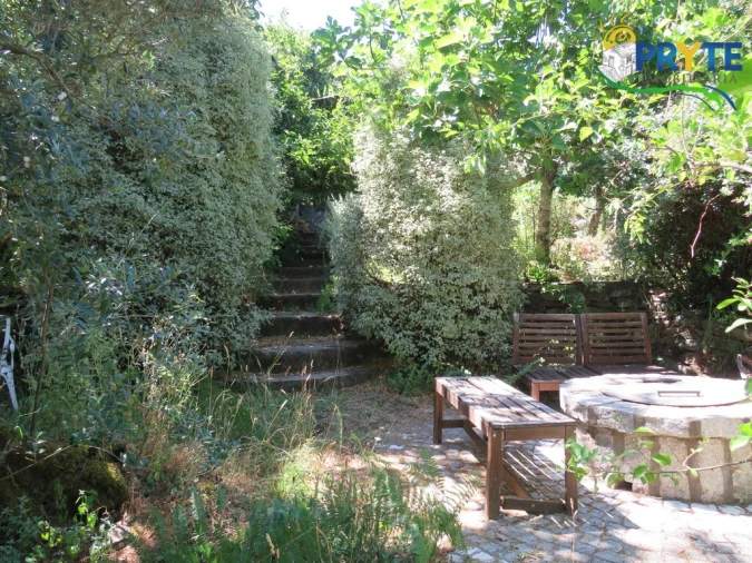 Moradia T2 para Venda em Castanheira de Pêra e Coentral Foto 35