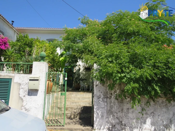 Moradia T2 para Venda em Castanheira de Pêra e Coentral Foto 40