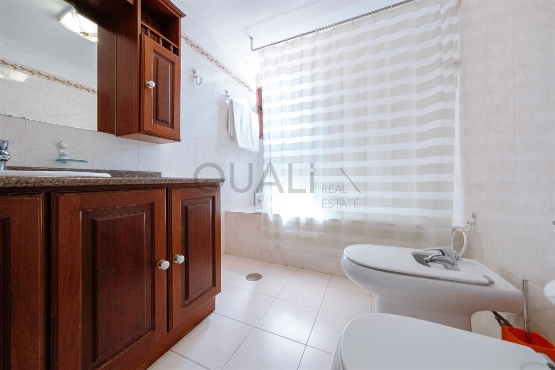 Moradia T3 para Venda em São Gonçalo Foto 5