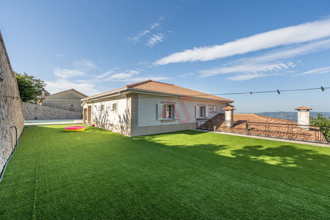 Moradia T6 para Venda em Vilar de Ferreiros Foto 29