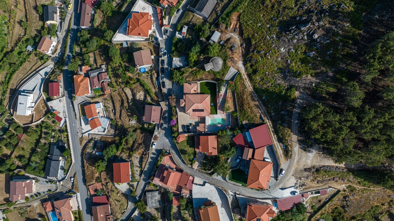 Moradia T6 para Venda em Vilar de Ferreiros Foto 40