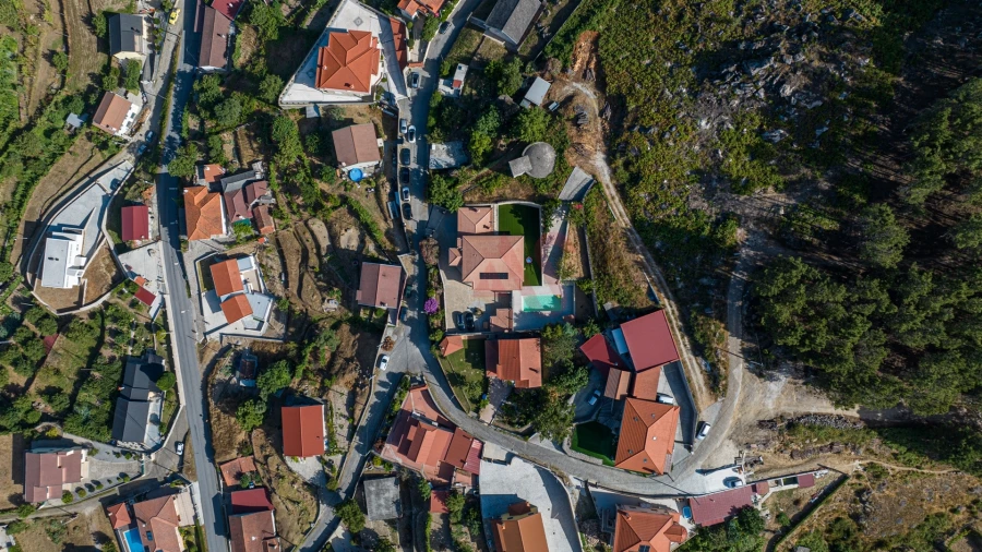 Moradia T6 para Venda em Vilar de Ferreiros Foto 40