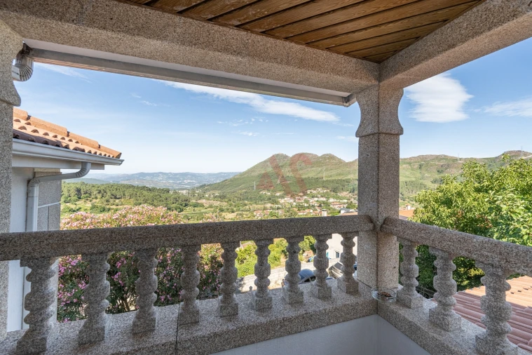 Moradia T6 para Venda em Vilar de Ferreiros Foto 21