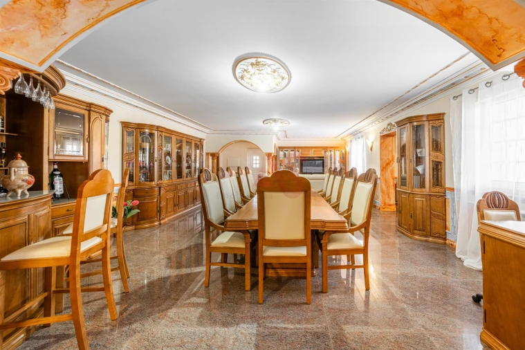 Moradia T6 para Venda em Vilar de Ferreiros Foto 7