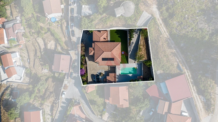 Moradia T6 para Venda em Vilar de Ferreiros Foto 45