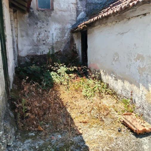 Moradia T2 para Venda em Regadas Foto 8